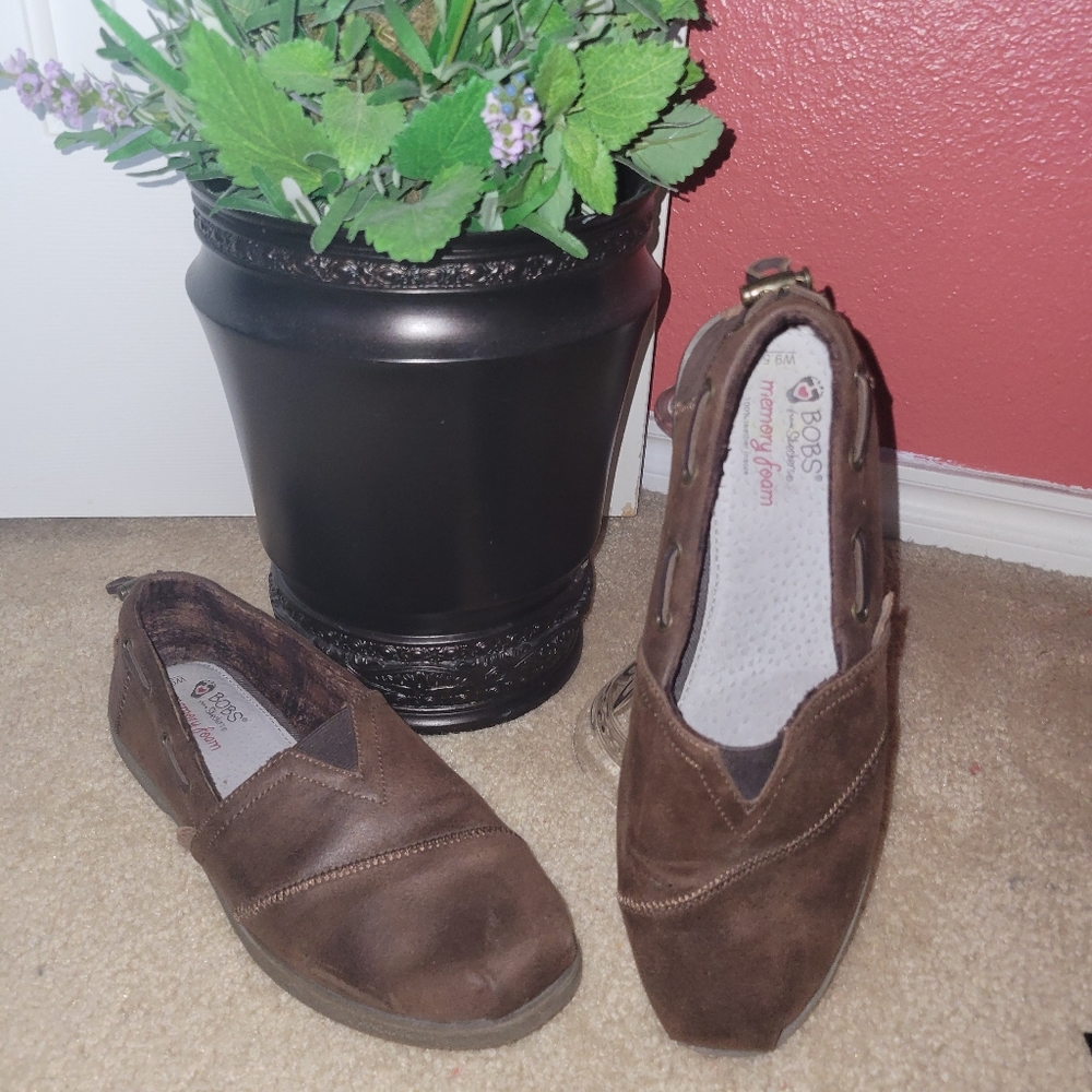 Toast warm BOB 👞 shoes with memory form. To big for me never worn
